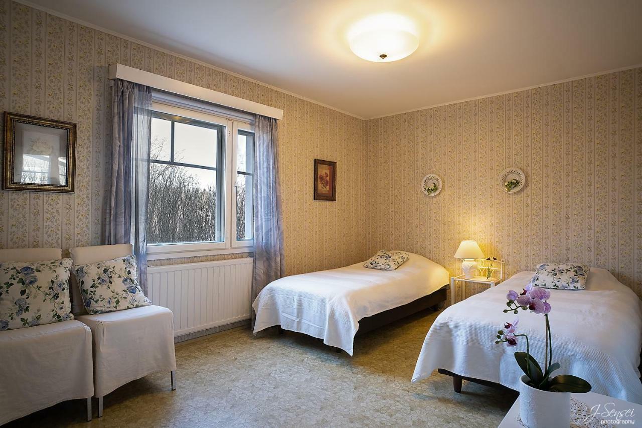Westbay Inn Вааса Экстерьер фото